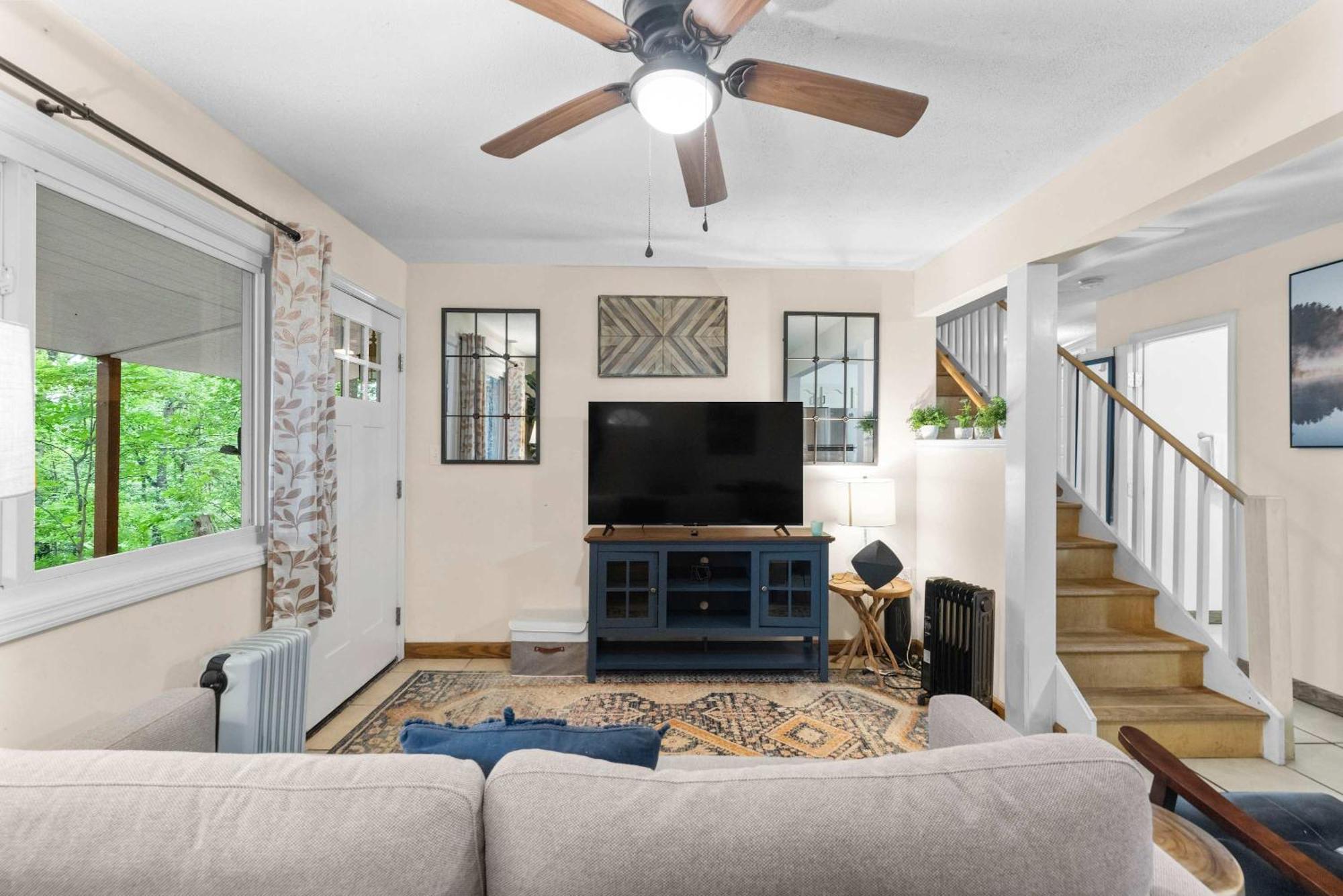 Modern Mountain Cottage W Hot Tub, Fire Pit, Wifi Inwood エクステリア 写真